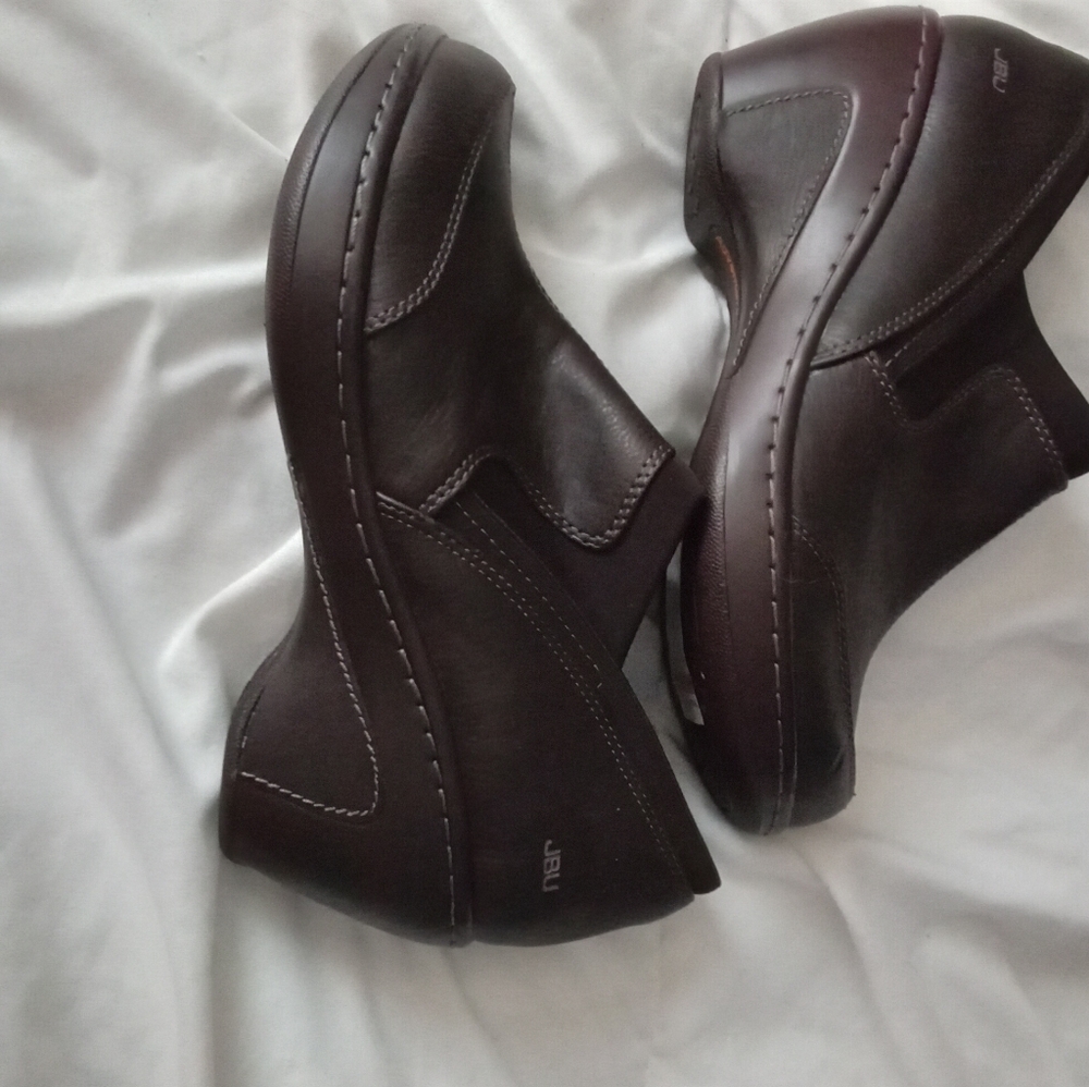 JBU brown clogs